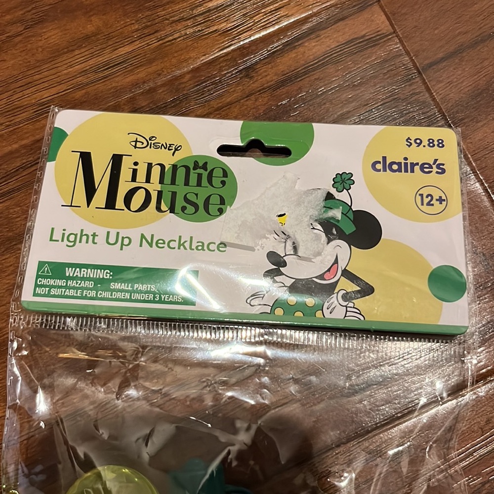 NEW Claire’s St. Patrick’s Day Disney Necklace and Headband - Picture 2 of 5